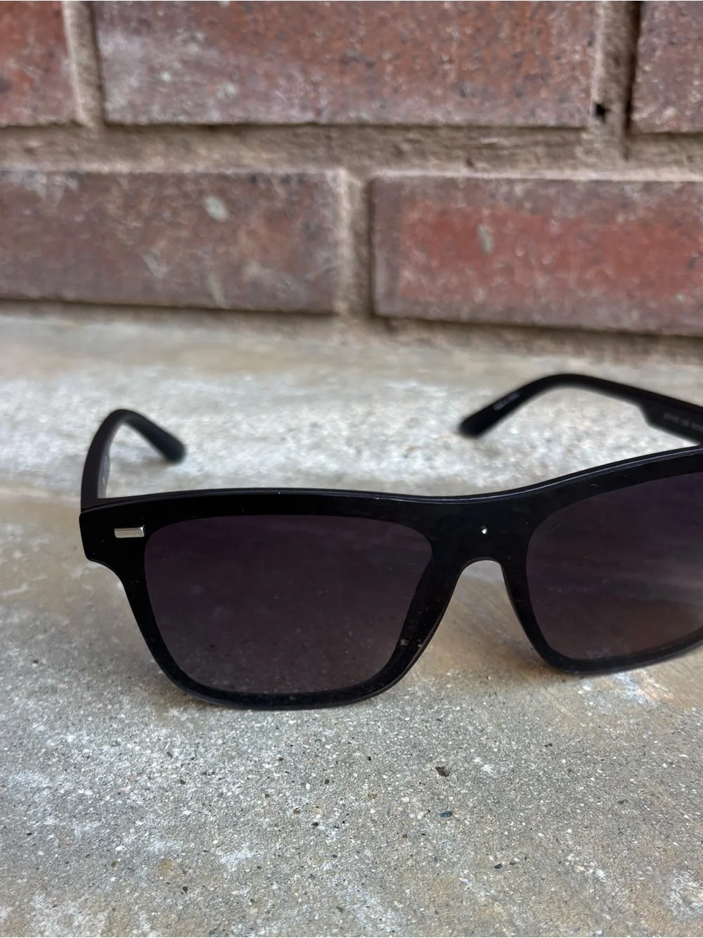 Guess Men's Black Sunglasses with Dark Lenses